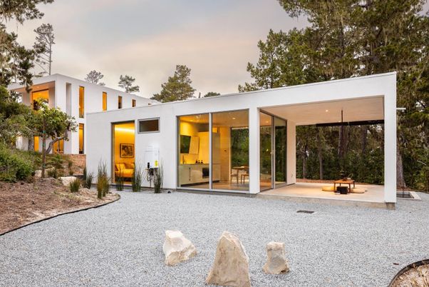 Backyard, Exterior, Facade, Modern