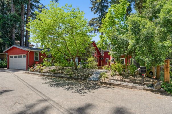 Attached, Detached Garage, Exterior, Facade, None