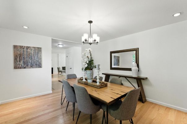 Chandelier, Dining room, Interior, Recessed Lighting, Wood Texture Flooring