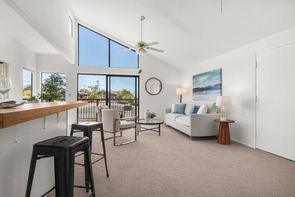 Interior, Living room, Water