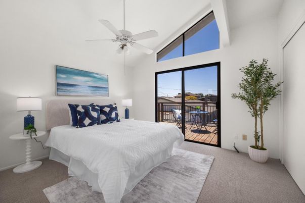 Bedroom, Interior, Water
