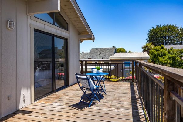 Exterior, Wood Texture Flooring