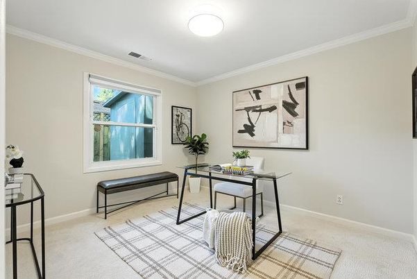 Home Office, Interior