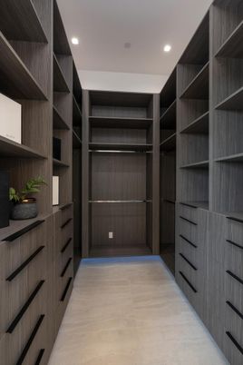 Interior, Recessed Lighting, Walk-in Closets