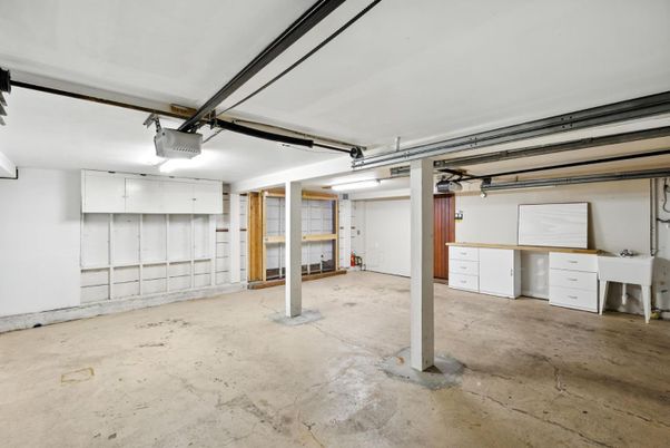 Garage, Interior