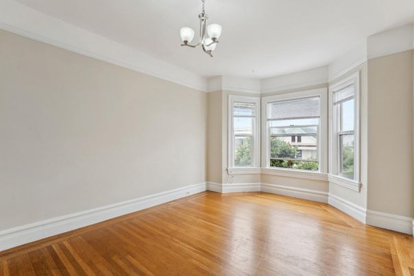 Chandelier, Empty room, Interior, Wood Texture Flooring
