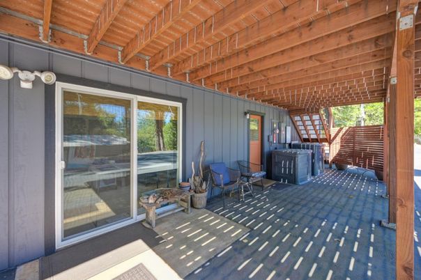Exterior, Wooden Beams