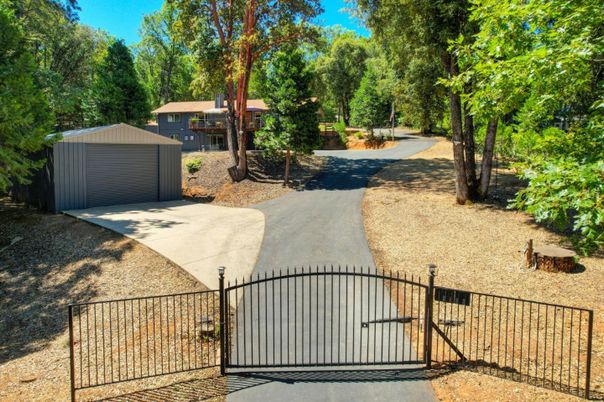 Backyard, Detached Garage, Exterior