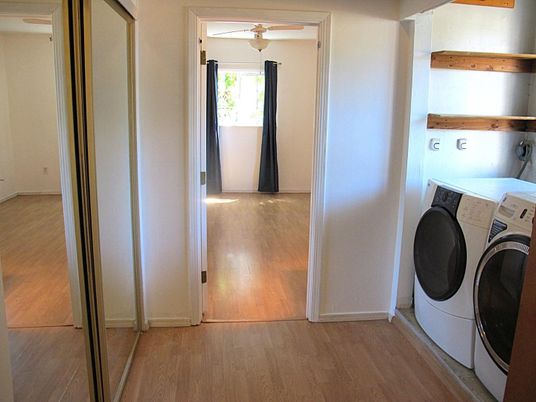 Interior, Utility Closets, Washer, Wood Texture Flooring