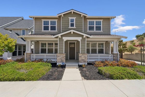 Exterior, Facade, American Craftsman