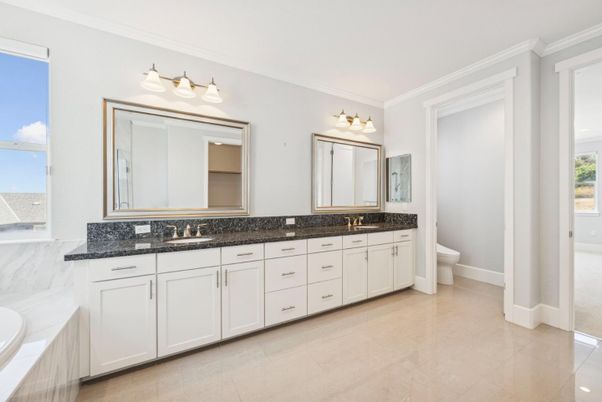 Bathroom, Dual Sink Vanities, Interior