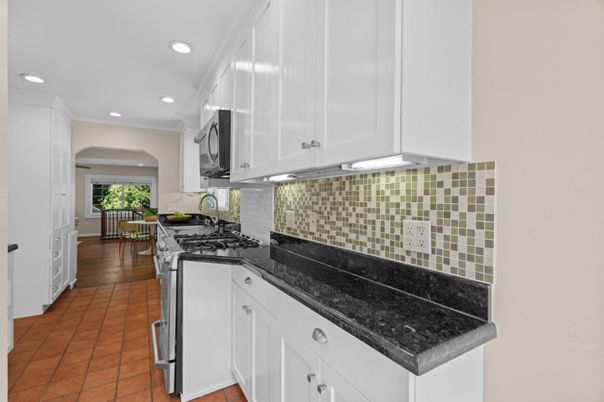 Dining room, Interior, Kitchen, Recessed Lighting