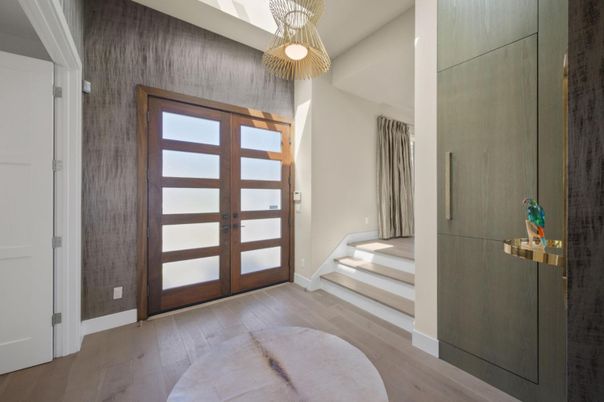 Interior, Pendant Lights, Wood Texture Flooring