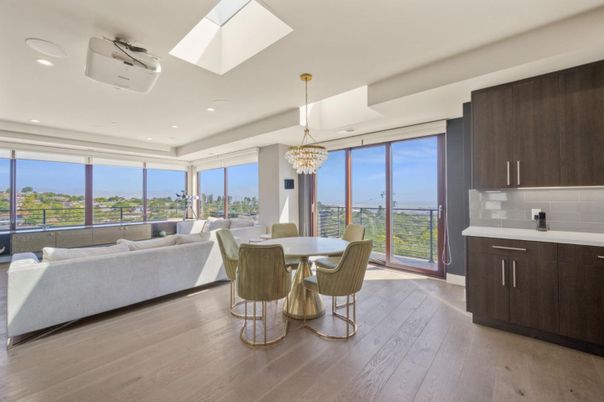 Chandelier, Dining room, Interior, Living room, Recessed Lighting, Wood Texture Flooring