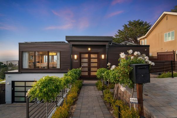 Attached, Exterior, Facade, Modern