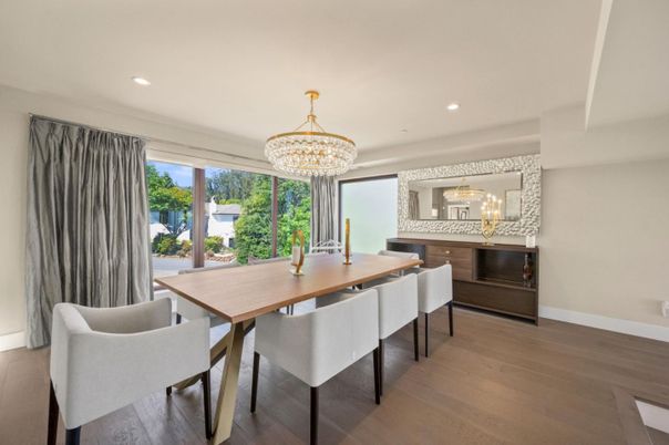 Chandelier, Dining room, Interior, Recessed Lighting, Wood Texture Flooring
