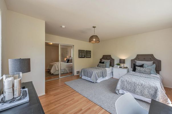 Bedroom, Interior, Pendant Lights, Wood Texture Flooring