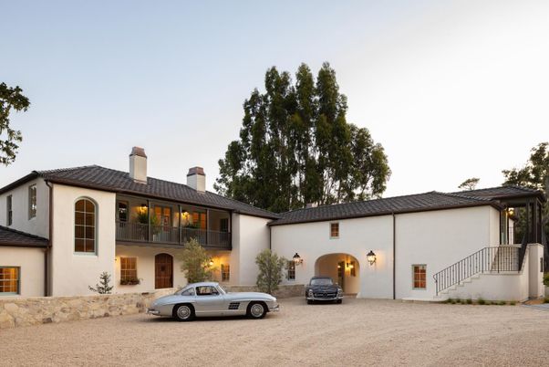 Exterior, Facade, Ranch