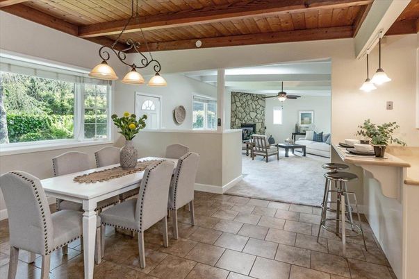 Dining room, Interior, Living room, Pendant Lights, Wooden Beams, Wooden Ceilings