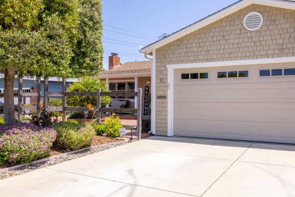 Detached Garage, Exterior