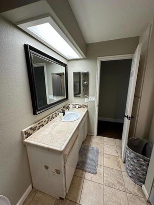 Bathroom, Interior, Tile Countertops