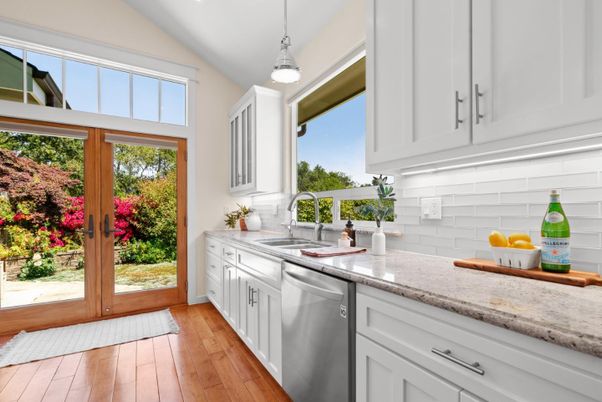 Interior, Kitchen, Pendant Lights, Wood Texture Flooring