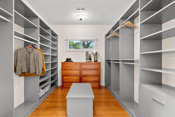 Interior, Walk-in Closets, Wood Texture Flooring