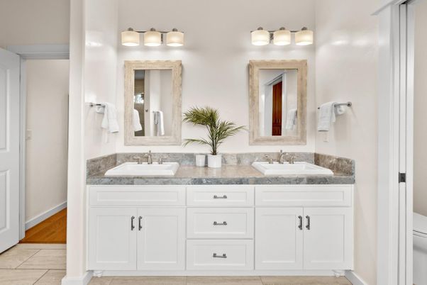 Bathroom, Dual Sink Vanities, Interior
