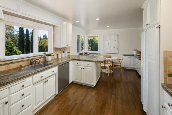 Dining room, Interior, Kitchen, Recessed Lighting, Wood Texture Flooring