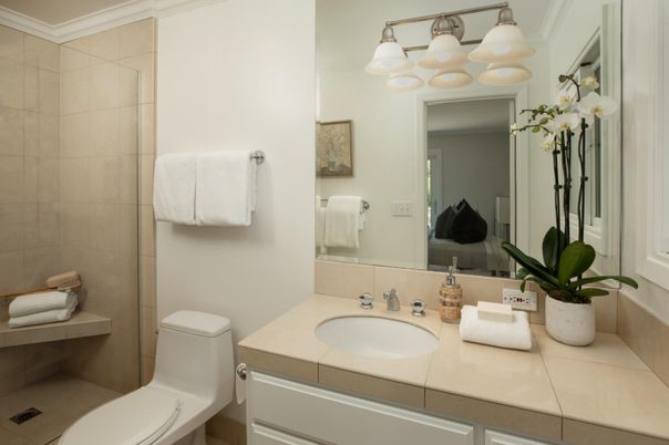 Bathroom, Interior, Tile Countertops