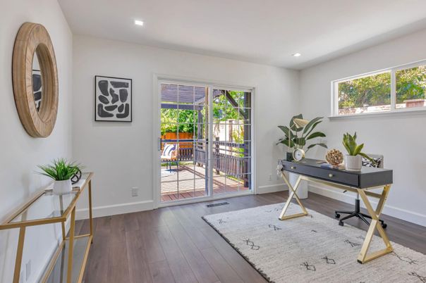 Home Office, Interior, Recessed Lighting, Wood Texture Flooring