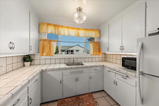 Interior, Kitchen, Tile Countertops