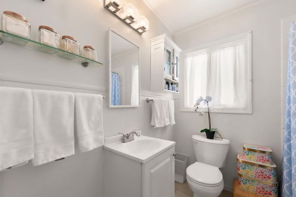 Bathroom, Interior