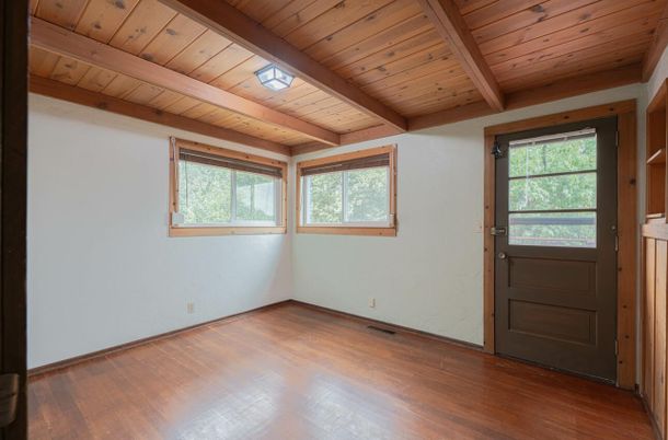 Empty room, Interior, Wooden Beams, Wooden Ceilings, Wood Texture Flooring