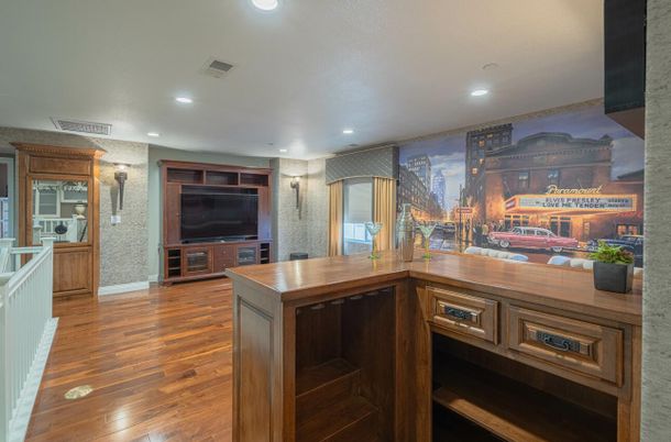 Interior, Recessed Lighting, Wood Texture Flooring