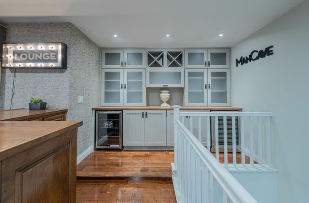 Interior, Recessed Lighting, Wood Texture Flooring