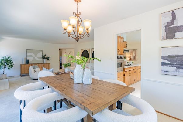 Chandelier, Dining room, Interior, Kitchen, Living room