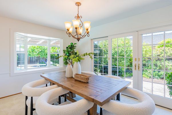 Chandelier, Dining room, Interior