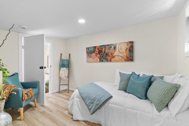 Bedroom, Interior, Recessed Lighting, Wood Texture Flooring