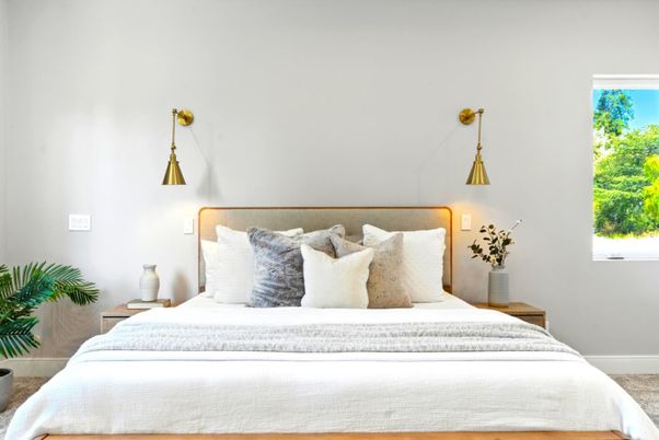 Bedroom, Interior, Pendant Lights