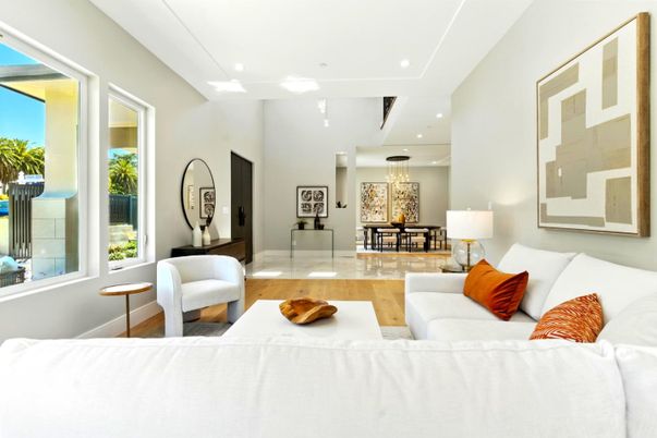 Dining room, Interior, Living room, Pendant Lights, Recessed Lighting, Wood Texture Flooring