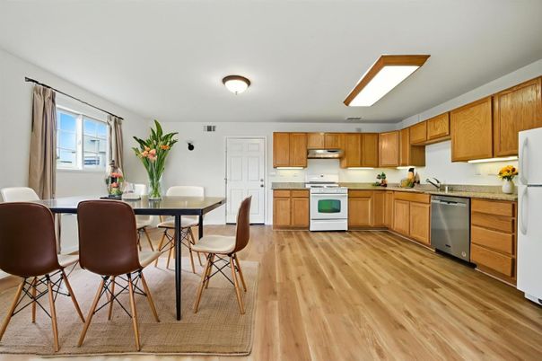 Dining room, Interior, Kitchen, Stainless Steel Appliances, Wood Texture Flooring