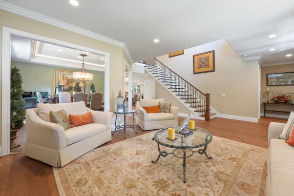 Dining room, Interior, Living room, Pendant Lights, Recessed Lighting, Wood Texture Flooring