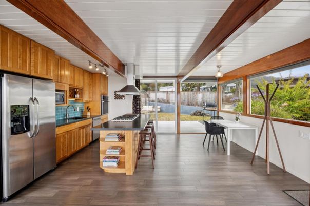Dining room, Interior, Kitchen, Stainless Steel Appliances, Wood Texture Flooring