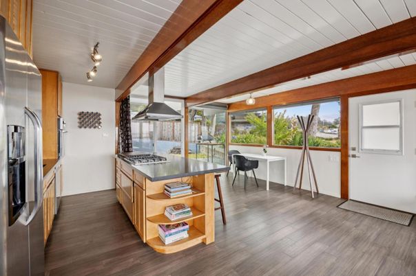 Dining room, Interior, Kitchen, Stainless Steel Appliances, Wooden Beams, Wood Texture Flooring