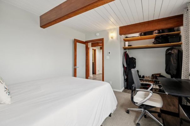 Bedroom, Home Office, Interior, Wooden Beams