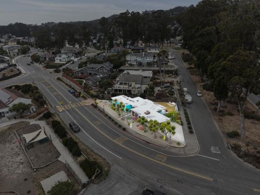 Exterior, Drone