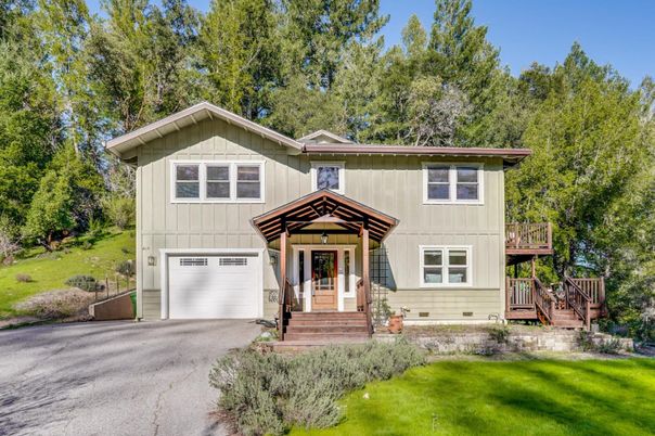 Attached, Exterior, Facade, Raised Ranch