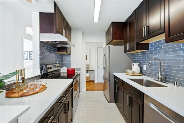 Interior, Kitchen, Pendant Lights, Stainless Steel Appliances