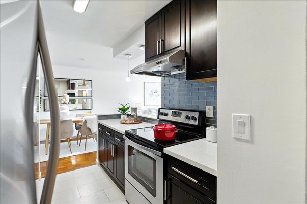 Dining room, Interior, Kitchen, Pendant Lights, Stainless Steel Appliances, Wood Texture Flooring